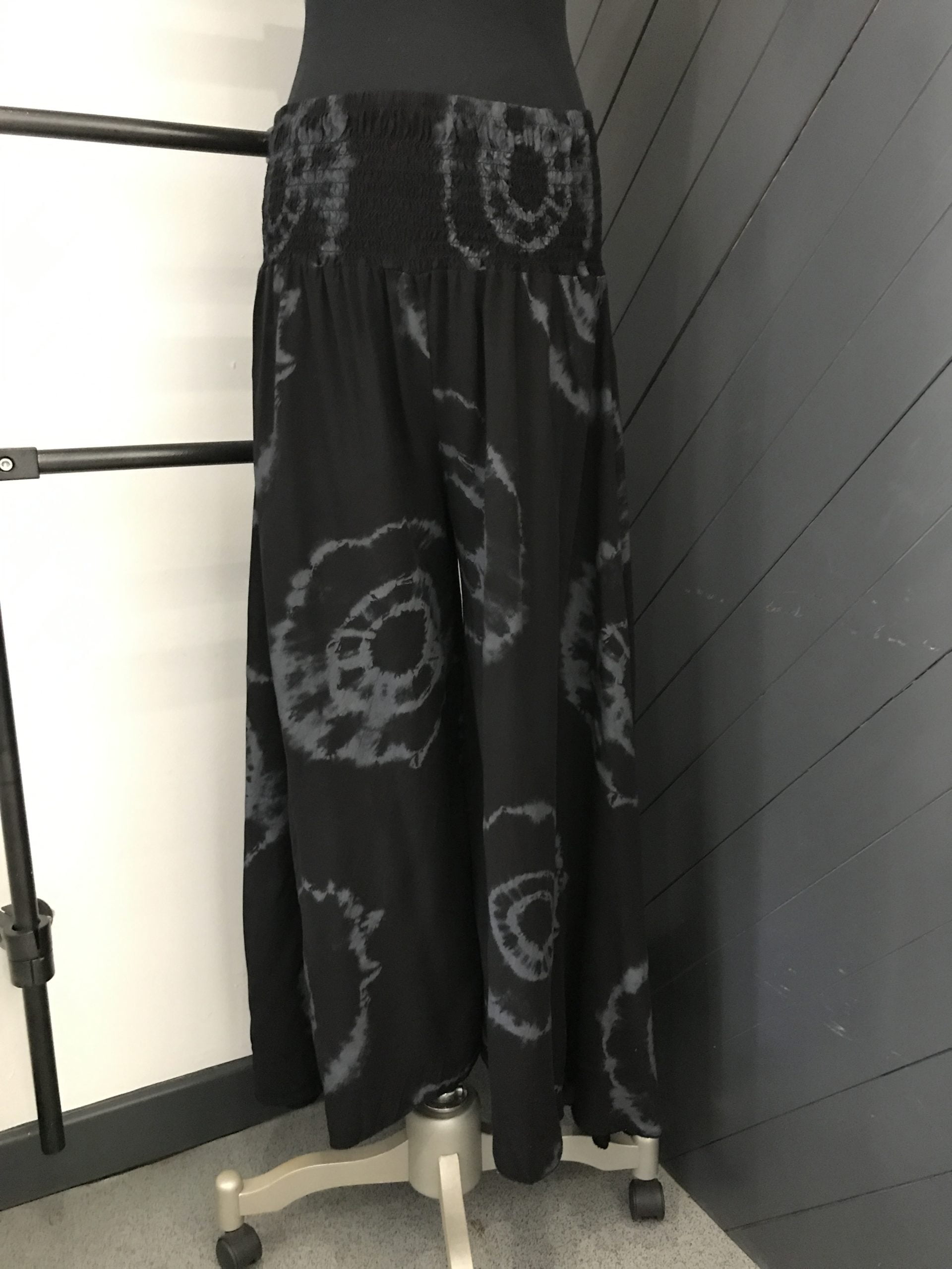 Black Leaf Print Palazzo Trousers - Limited Boutique